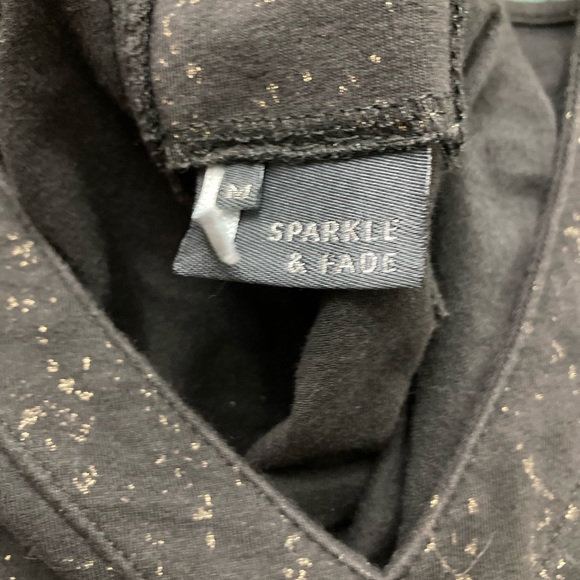 Women’s top - Picture 3 of 3